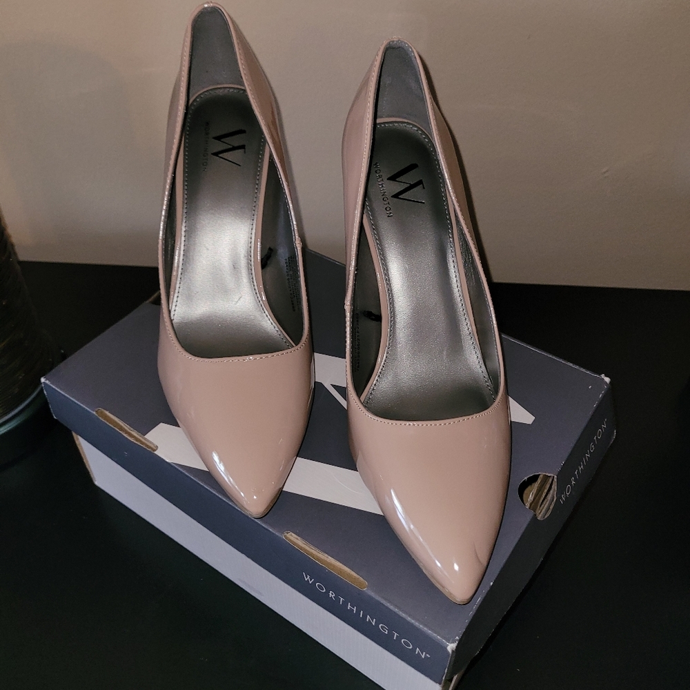 Worthington Nude Heels, 7.5 size, like new.